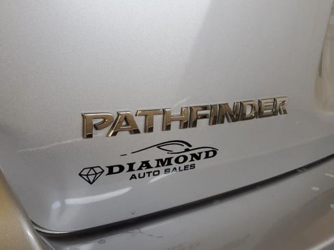 Used 2019 Nissan Pathfinder S AWD/4WD image 6