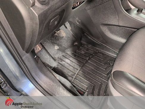 Used 2016 Chevrolet Trax LT w/ LT Sun and Sound Package image 15