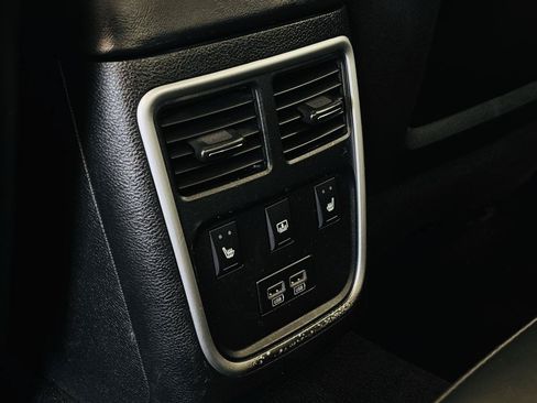 Used 2021 Chrysler 300 Touring L w/ Popular Equipment Group AWD/4WD image 37
