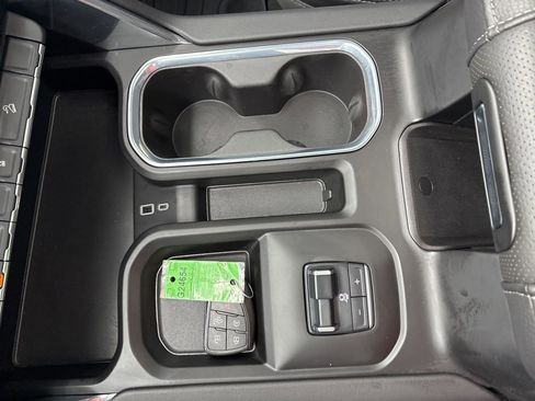 Used 2024 GMC Sierra 2500 Denali w/ Denali Reserve Package image 53