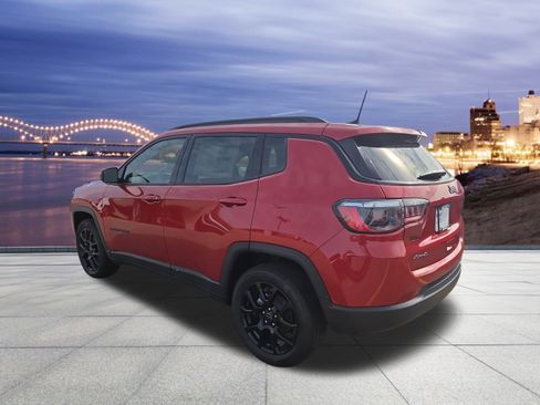 New 2026 Jeep Compass Latitude image 3