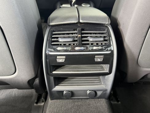 Used 2018 BMW 530i xDrive AWD/4WD image 17