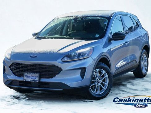 Used 2022 Ford Escape SE image 1