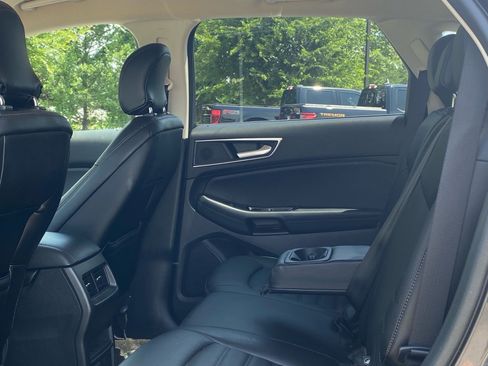 Certified 2019 Ford Edge SEL w/ Equipment Group 201A AWD/4WD image 19