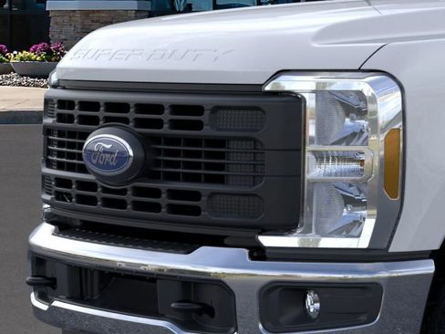 New 2026 Ford F250 XL w/ FX4 Off-Road Package image 17