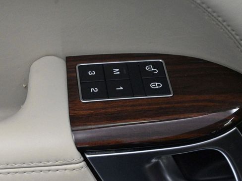 Used 2016 Land Rover Range Rover Long Wheelbase Autobiography image 14