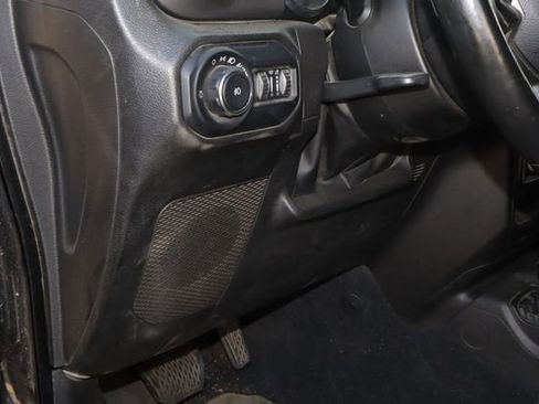 Used 2022 Jeep Wrangler Unlimited Sport AWD/4WD image 21
