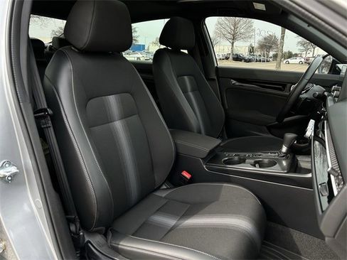 Used 2025 Honda Civic Sport image 31