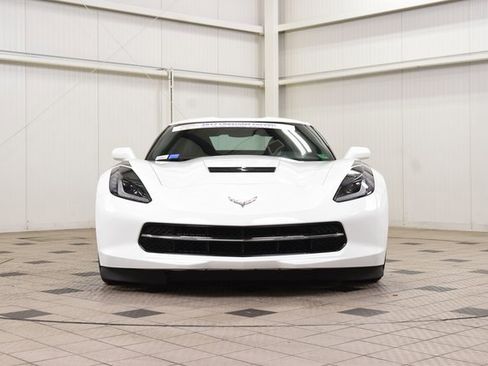 Used 2017 Chevrolet Corvette Stingray Coupe w/ 1LT image 2