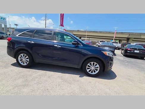 Used 2016 Kia Sorento FWD image 49