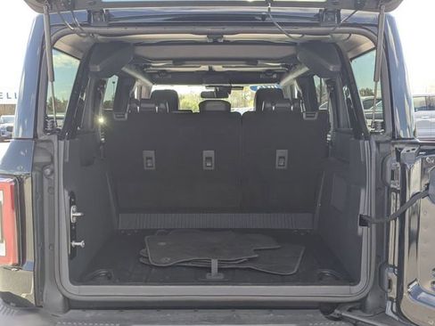 Used 2025 Ford Bronco Badlands image 25