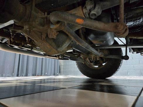 Used 2004 Ford Excursion Limited image 23