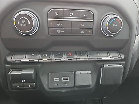 Used 2025 Chevrolet Silverado 2500 Custom w/ Custom Value Package image 23