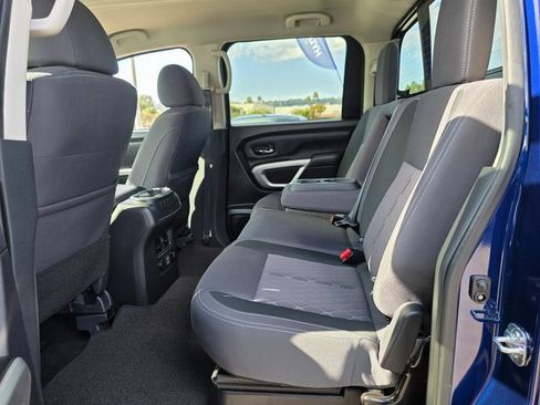 Used 2024 Nissan Titan SV w/ SV Convenience Package image 16