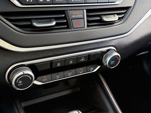 Certified 2024 Nissan Altima 2.5 S FWD image 19