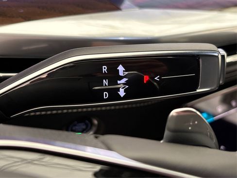 New 2025 Cadillac Escalade ESV Sport Platinum image 31