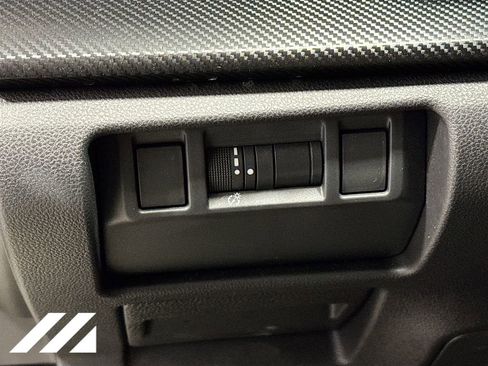 Certified 2024 Subaru Crosstrek 2.0i Premium image 10
