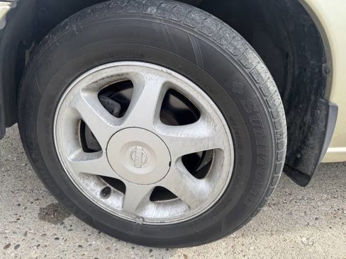 Used 1998 Nissan Altima GLE image 13