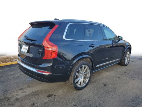 Used 2023 Volvo XC90 B6 Plus image 7