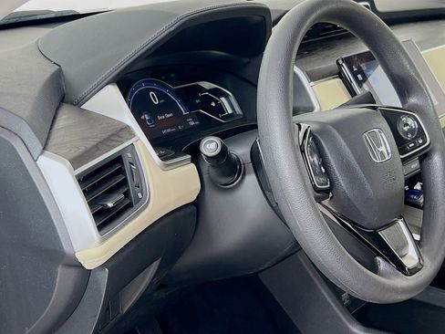 Used 2018 Honda Clarity Plug-In Hybrid image 10