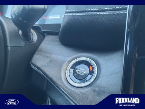 Used 2024 Jeep Grand Cherokee Limited w/ Luxury Tech Group II AWD/4WD image 29