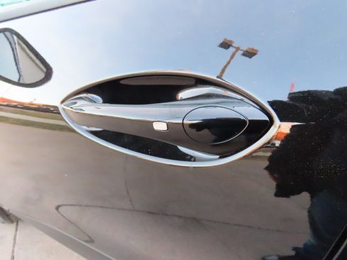 Used 2025 Chevrolet Trax LT w/ LT Convenience Package image 20