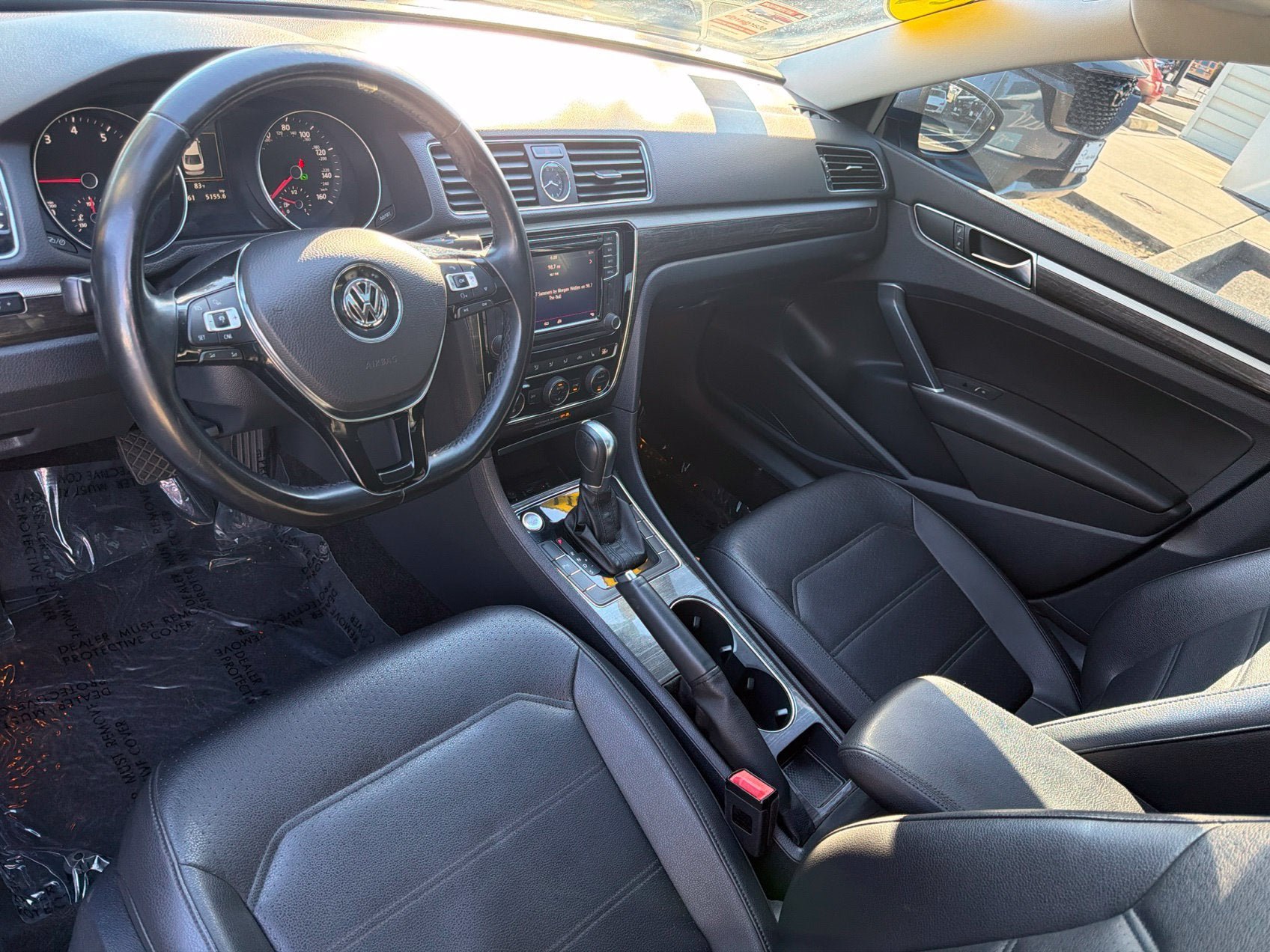 Used 2017 Volkswagen Passat 1.8T SE FWD image 5