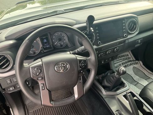 Used 2023 Toyota Tacoma TRD Sport w/ TRD Premium Sport Package AWD/4WD image 24