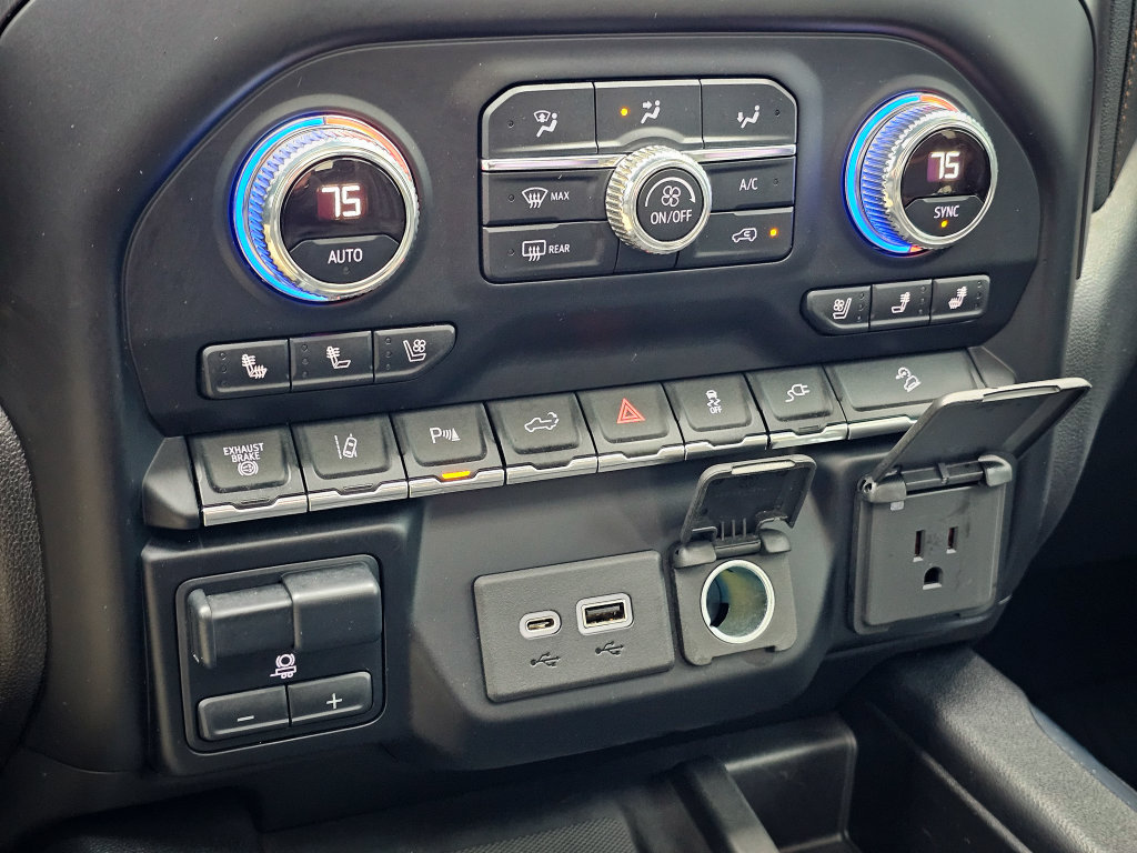 Used 2020 GMC Sierra 3500 AT4 w/ AT4 Premium Package AWD/4WD image 33