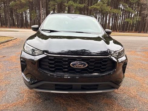 Used 2025 Ford Escape ST-Line image 8