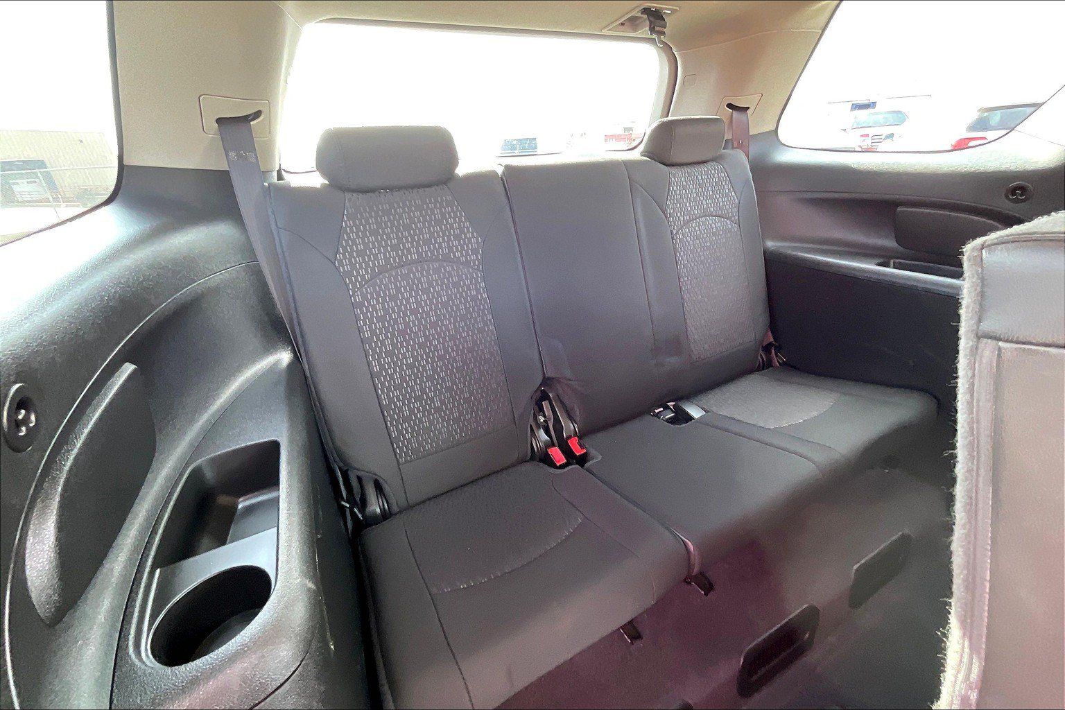 Used 2012 GMC Acadia SL w/ Preferred Package FWD image 18