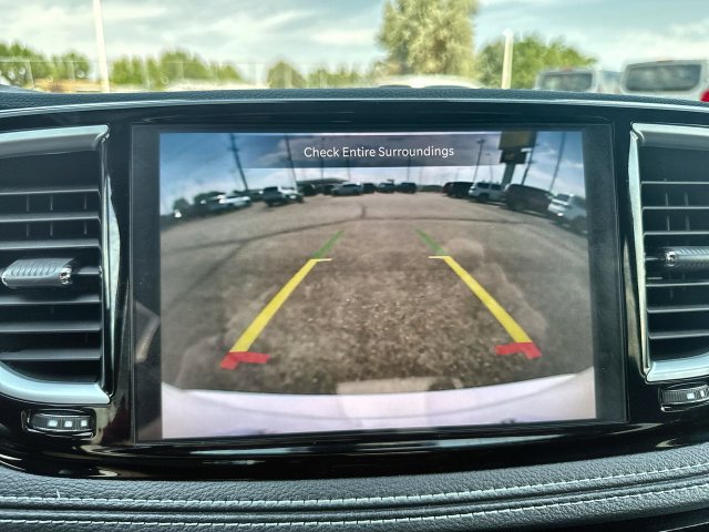 Used 2026 Chrysler Pacifica Limited FWD image 17