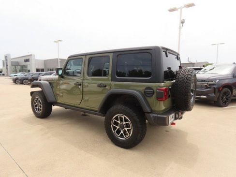Used 2026 Jeep Wrangler Unlimited Rubicon AWD/4WD image 14