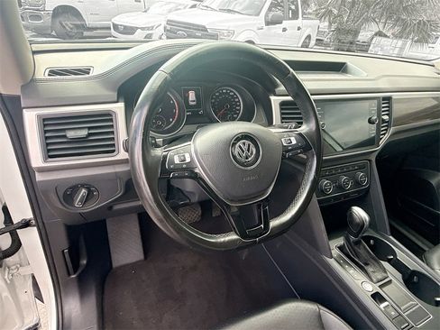 Used 2019 Volkswagen Atlas SE w/ Panoramic Sunroof Package image 12