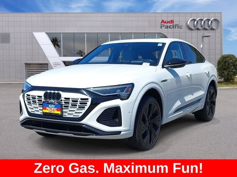 Used 2024 Audi Q8 e-tron Prestige w/ Prestige Package AWD/4WD image 1