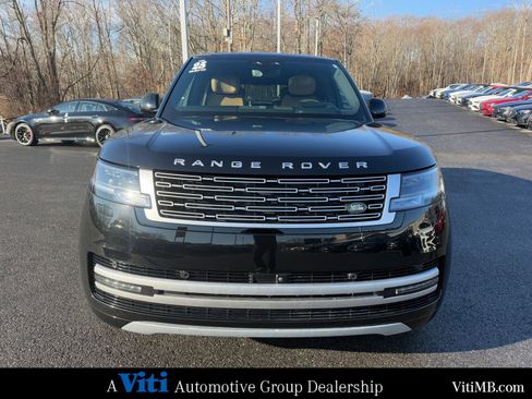 Used 2025 Land Rover Range Rover Long Wheelbase Autobiography image 3