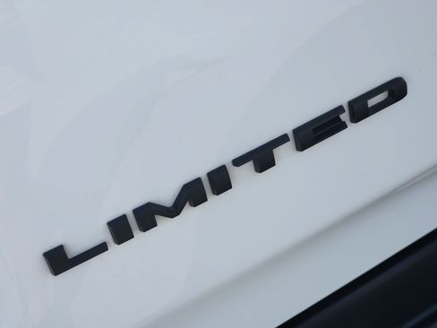 Used 2025 RAM 1500 Limited AWD/4WD image 13