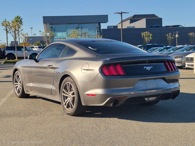 Used 2017 Ford Mustang Coupe RWD image 7