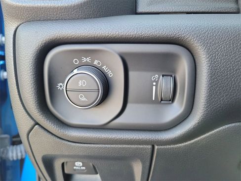 Used 2024 RAM 1500 Lone Star image 18