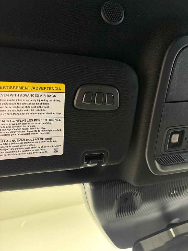 Used 2025 Ford Explorer ST-Line AWD/4WD image 18