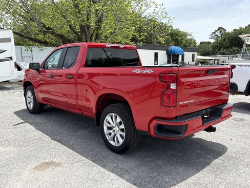 Used 2022 Chevrolet Silverado 1500 Custom AWD/4WD image 3