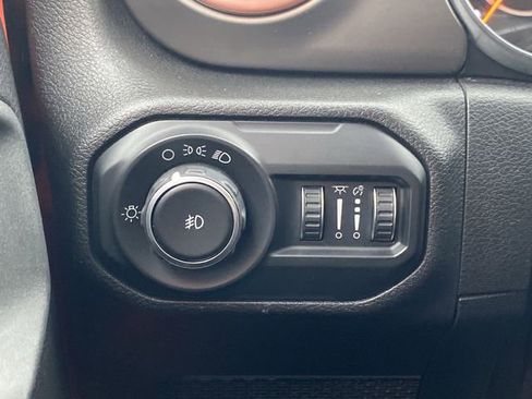 Used 2020 Jeep Wrangler Sport image 22