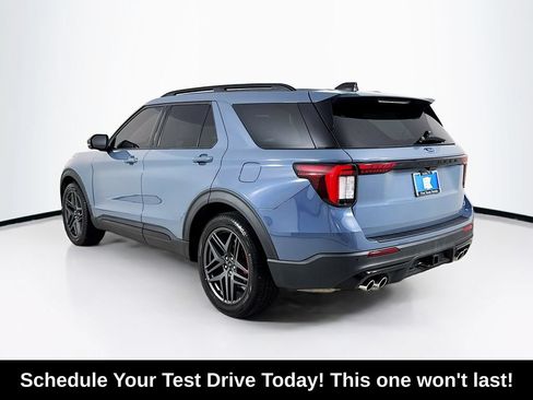 Used 2025 Ford Explorer ST AWD/4WD image 5