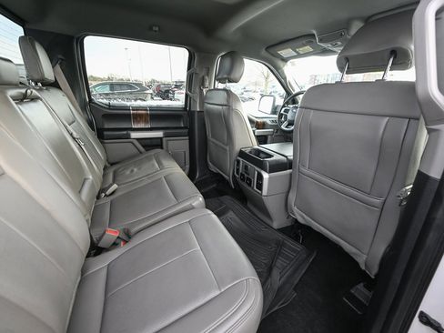 Used 2019 Ford F150 Lariat w/ Equipment Group 502A Luxury image 27