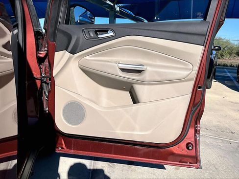 Used 2018 Ford Escape SEL image 22