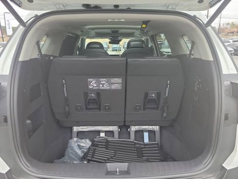 New 2026 Kia Carnival SX Prestige FWD image 9