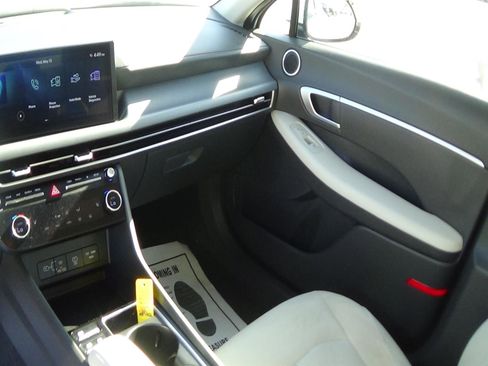 Used 2025 Hyundai Sonata SEL FWD image 14