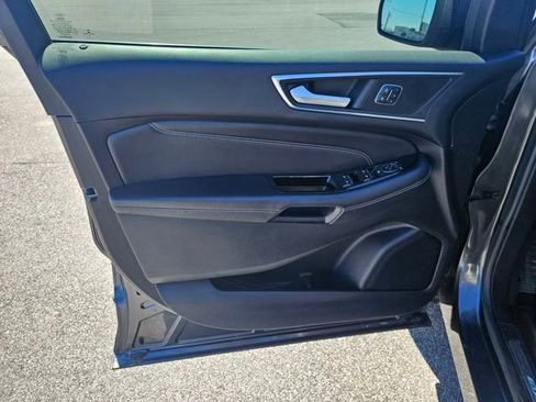 Used 2016 Ford Edge Titanium w/ Equipment Group 301A image 10