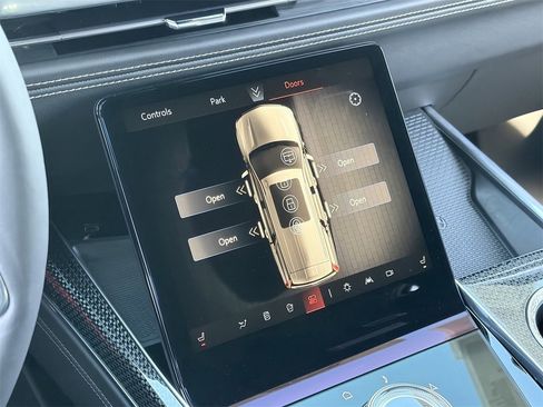 Certified 2025 Cadillac Escalade ESV V image 30
