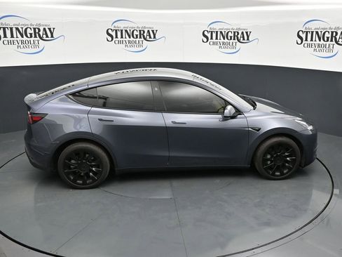 Used 2023 Tesla Model Y Long Range AWD/4WD image 16